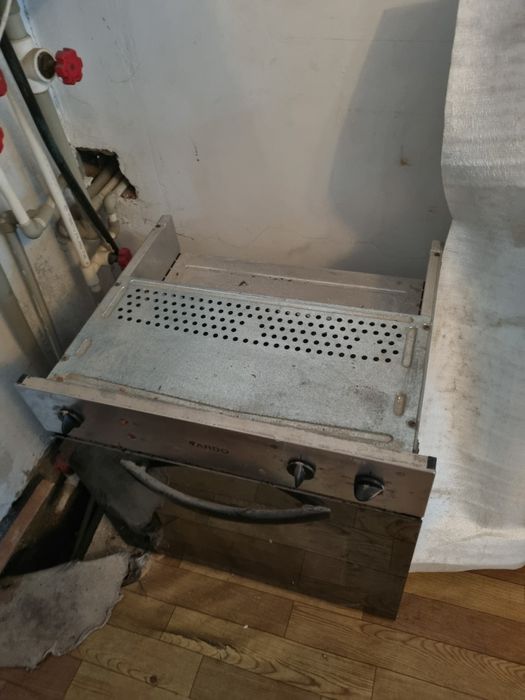 Духовка в хорошем состоянии