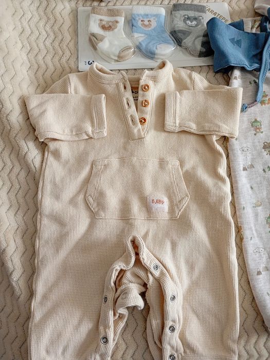 Нови дрехи, чувал ,  +играчка ..