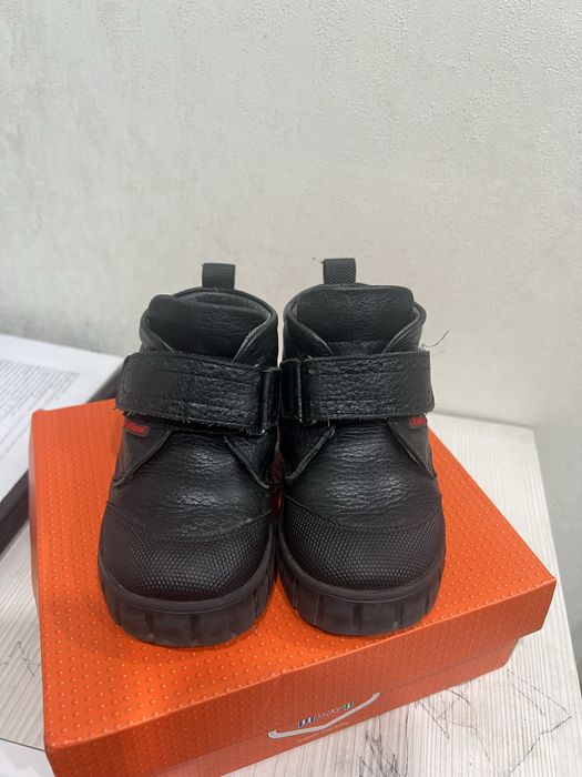 Продам детскую обувь (натуралка)