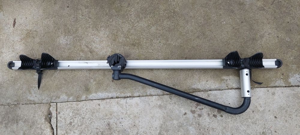 Suport bicigleta pe bara transversala