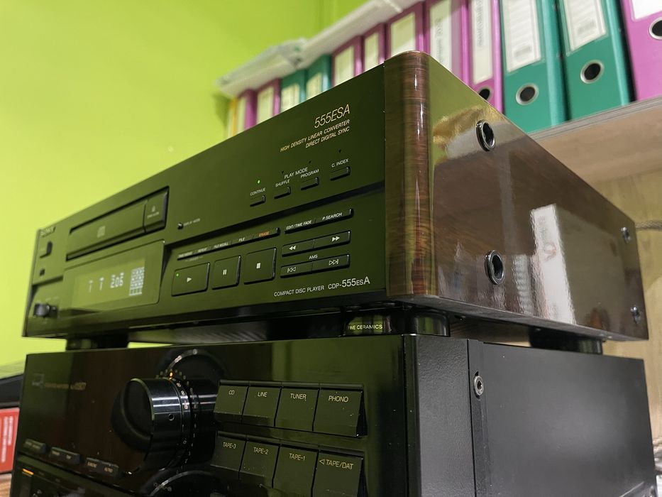 CD проигрыватель SONY CDP 555ESA