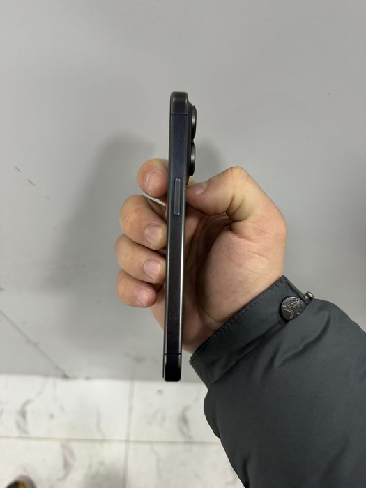 Iphone 15 pro 256 памят харошем состаяние