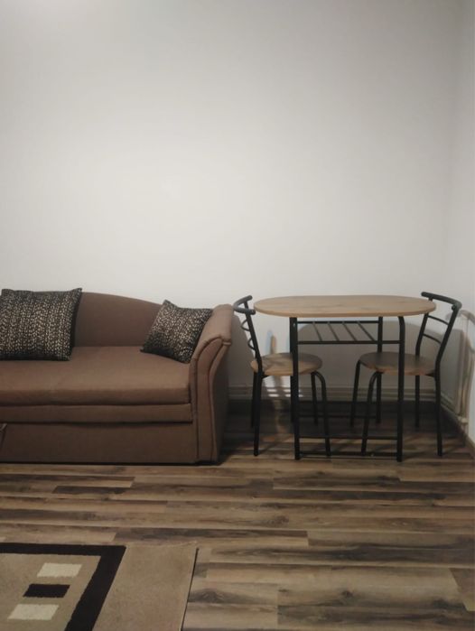 Inchiriez garsoniera