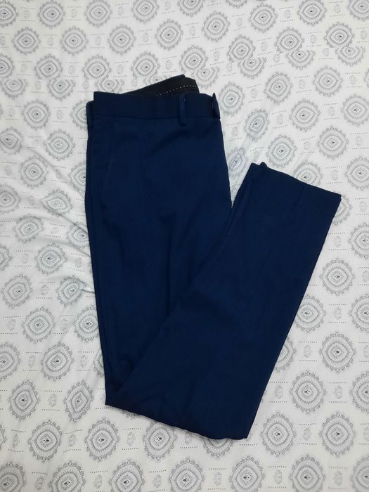 Costum H&M de vânzare  !!!