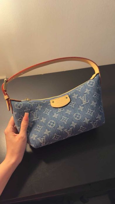 сумка Louis Vuitton Hills Pochette Monogram