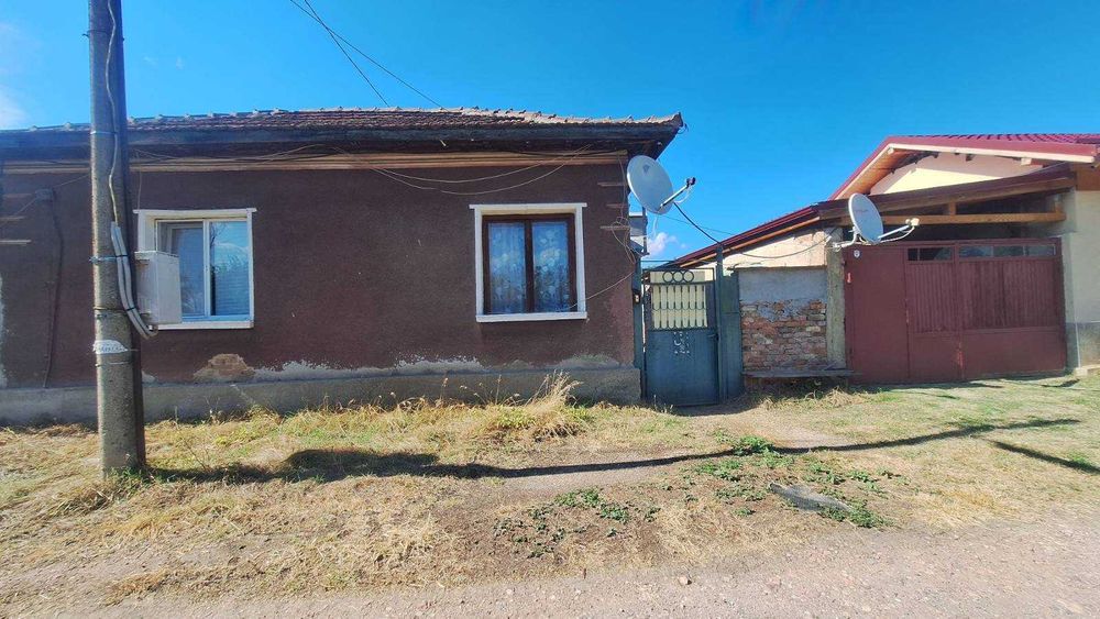 Къща в село Долна Малина, област София