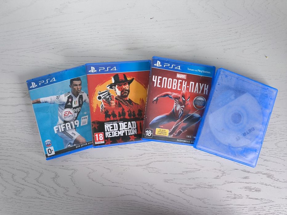 продам Playstation 4