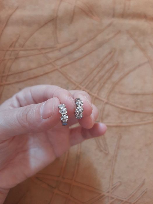 Нови сребърни обички с печат и цирконий