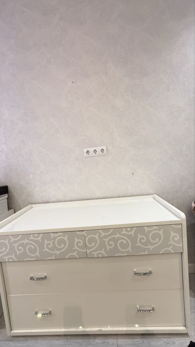 Продам спальный гарнитур