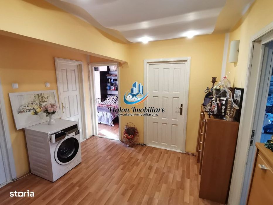 Apartament 3 camere, etaj 2, Calea Romanului — fotografia 1