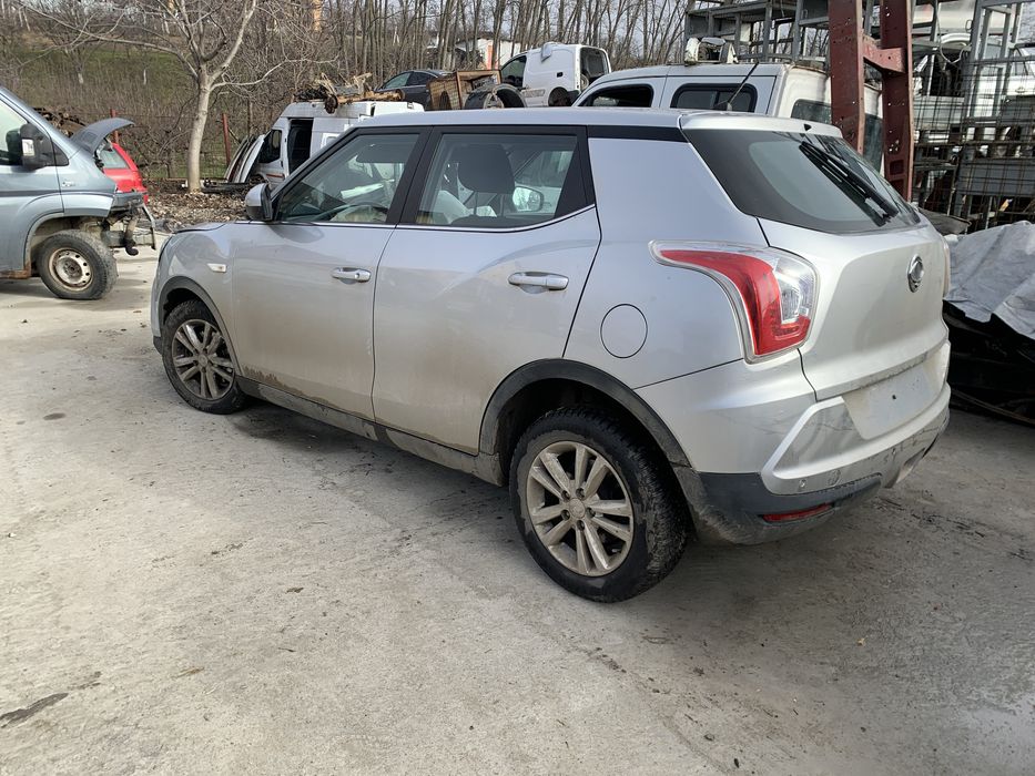 Pise Ssangyong tivoli 2019 motor 1.6 benzina 173.910