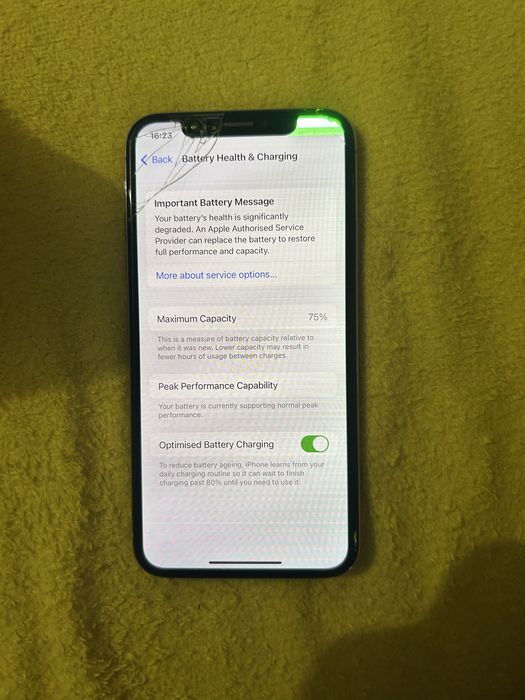 Iphone x cu icloud dar pot oferi parola