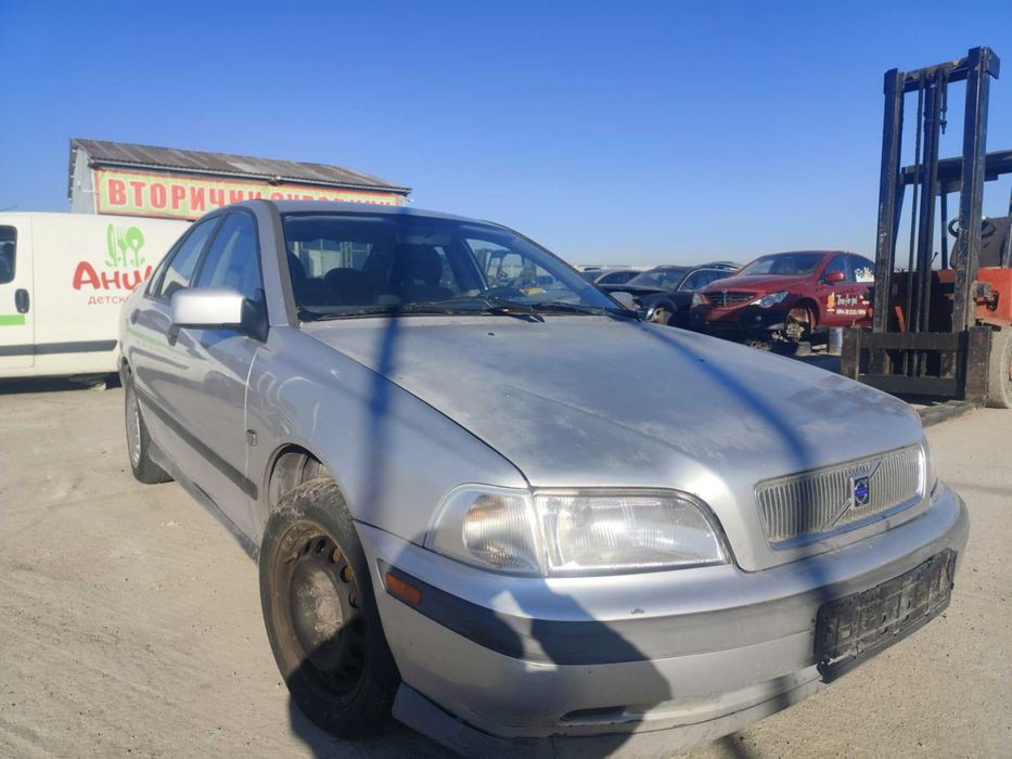 Volvo S40 1.6 - 109к.с  - 1999г. на части