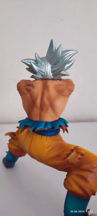 Фигурки One Piece (Luffy) и Dragon Ball Z (Goku)