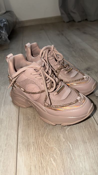 Steve Madden номер 36