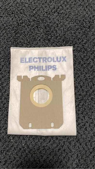 Aspirator Electrolux cu sac