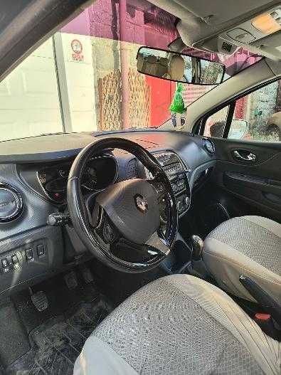 Vand autoturism Renault Captur stare foarte buna