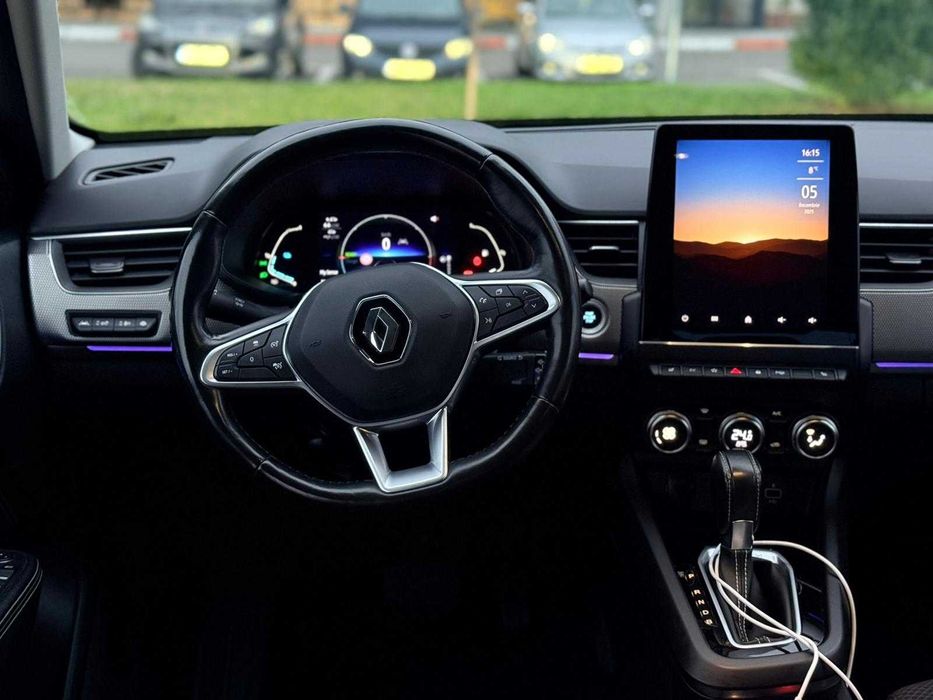 Renault Arkana Hybrid E-TECH 143 Intens-Bose-Distronic-Lineasist