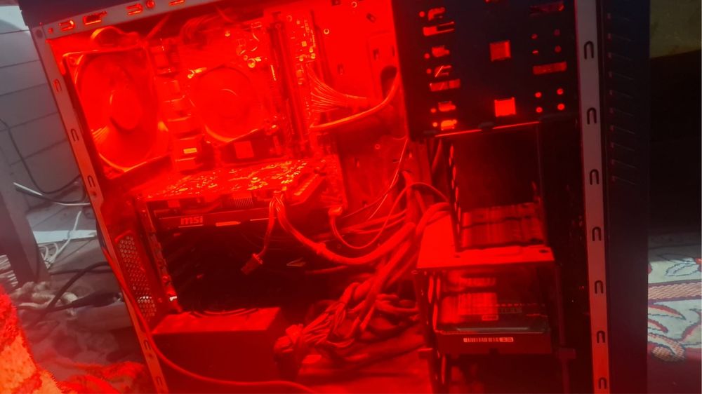 Vand/Schimb pc gaming cu Playsation 5