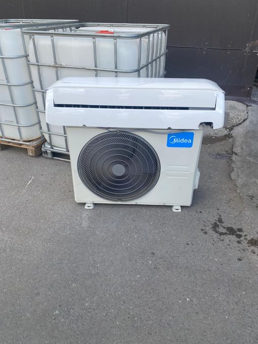 Кондиционер Midea 24000 BTU сплит-система холод/тепло