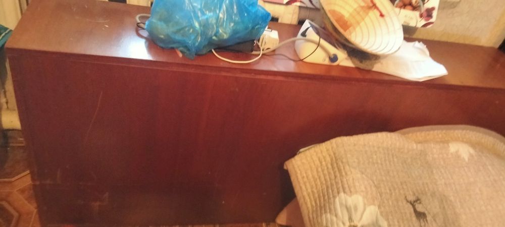 Продам пинал  для спальнии