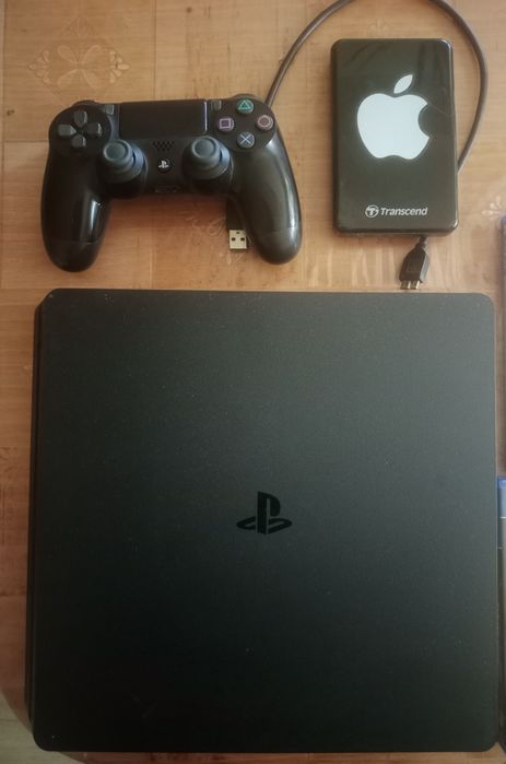 Продам Playstation 4