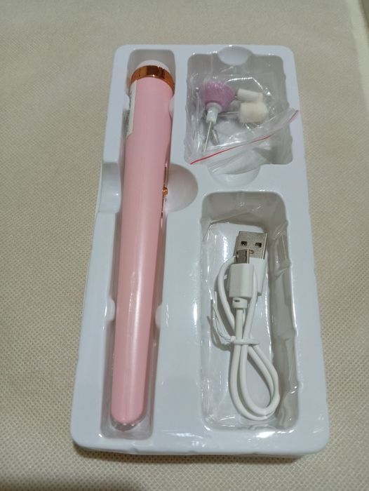 Trusa manichiura cu USB