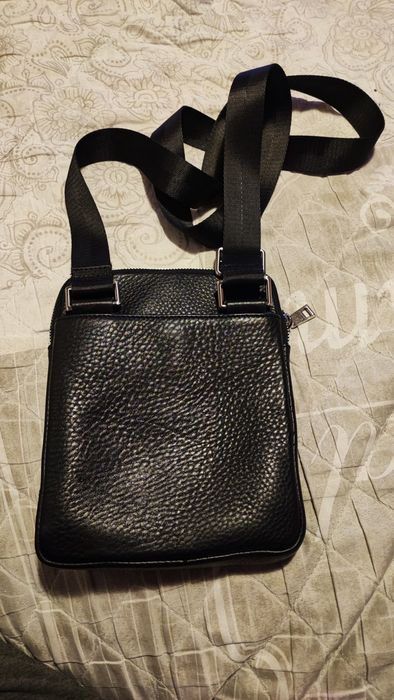 Кожена мъжка чантичка