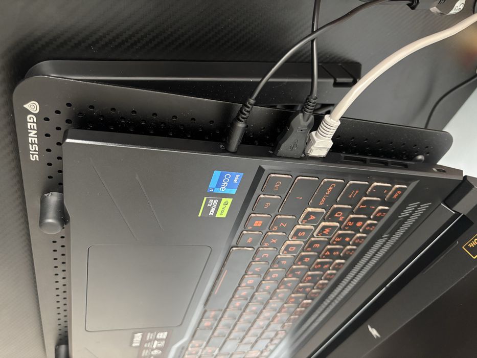 Acer Nitro V-16 gaming laptop без забележка