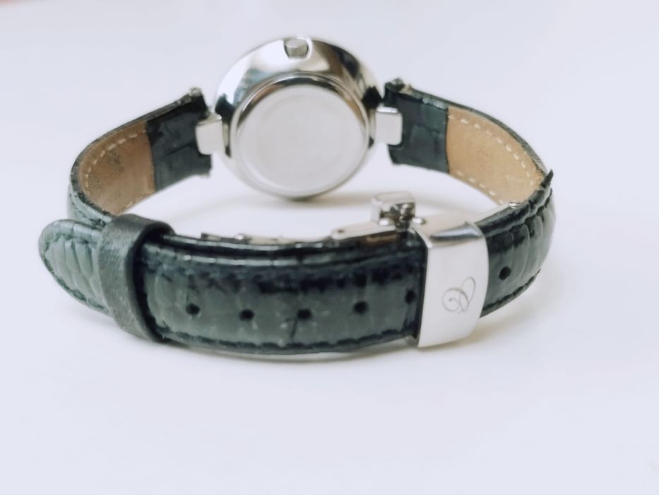 Ceas de dama vintage, cu 24 diamante de 0,06 ct, Christina London, cadran sidef