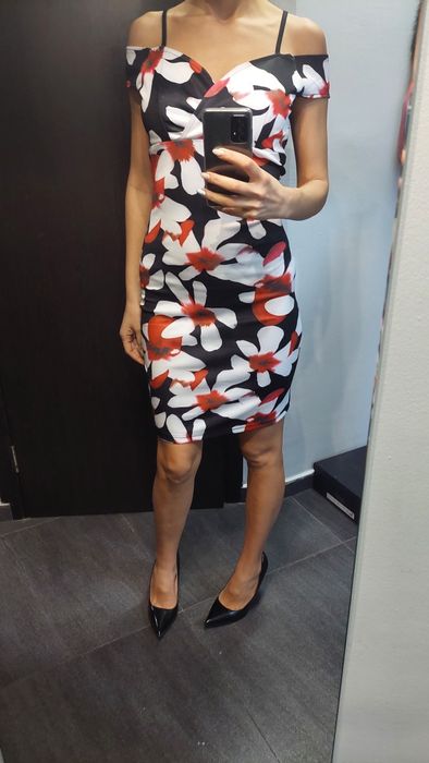 Нова Рокля на цветя