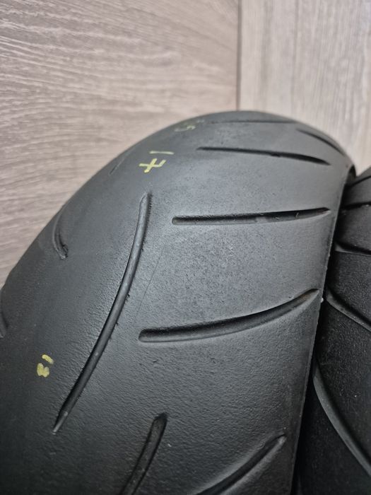 Set anvelope moto 120 70 17 cu 180 55 17 Metzeler roadtec Z8