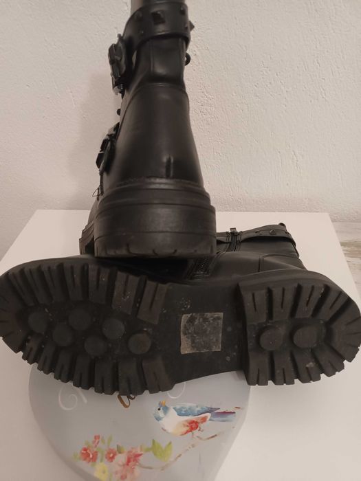 Дамски зимни боти