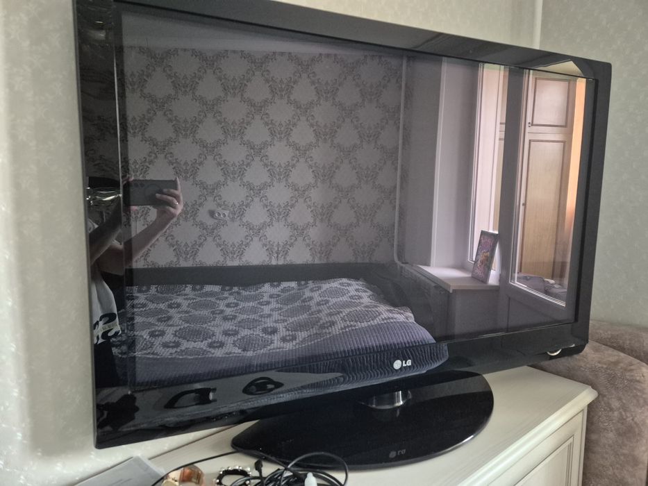 Телевизор б/у LG