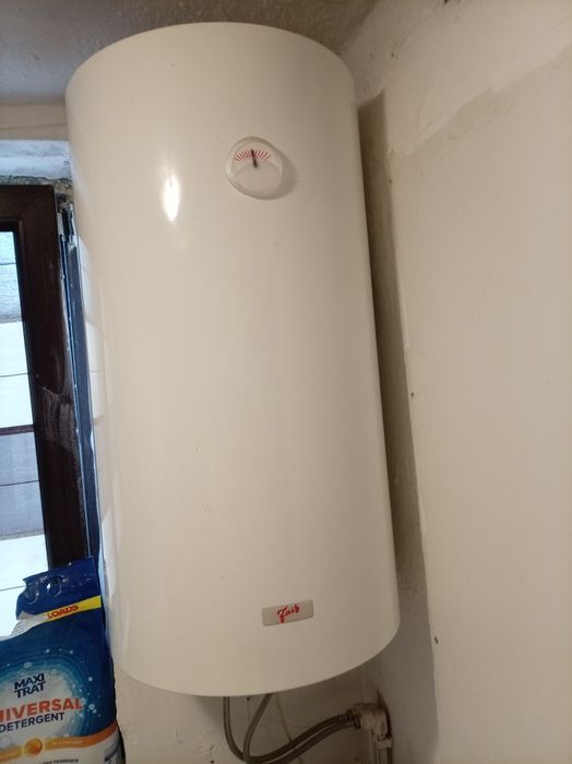 Vând Boiler electric 100L