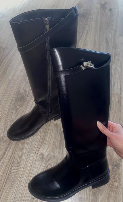 трендовые сапоги-трубы