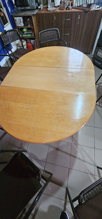 Masa masiv ovala cu extindere