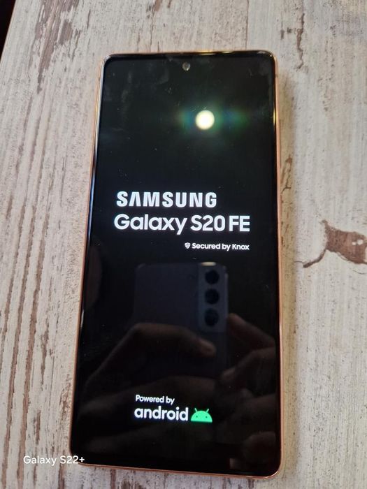 Samsung S 20 FE бартер за iphone