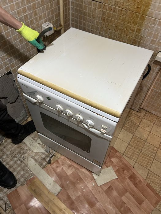 продам газовую духовку