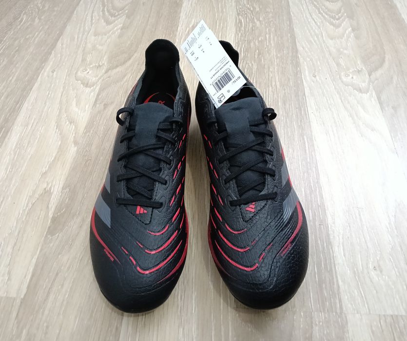 Adidasi Fotbal  Adidas Predător mărimea 43(Nike)