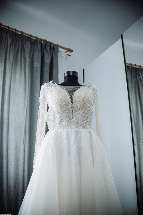 Vand rochie de mireasă