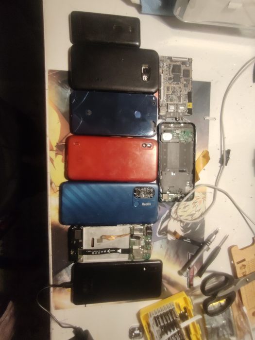 Продам смартфоны на запчасти