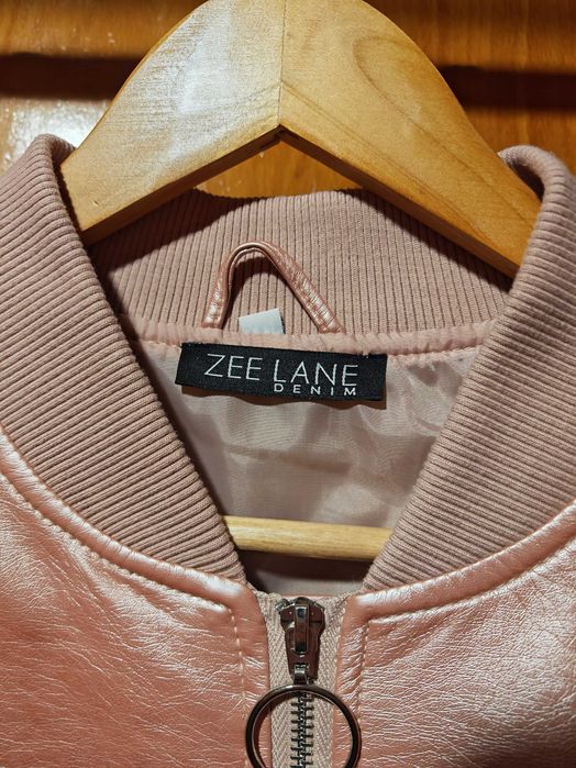 Пролетно яке Zee Lane