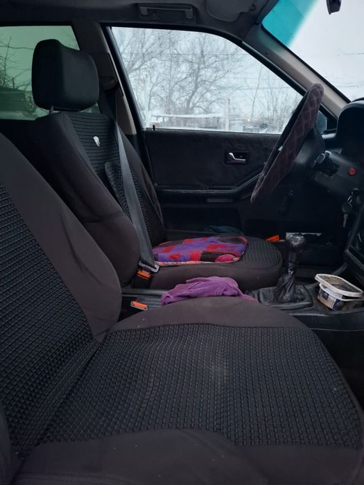 Продам Ауди 80 в хорошем  состаяние