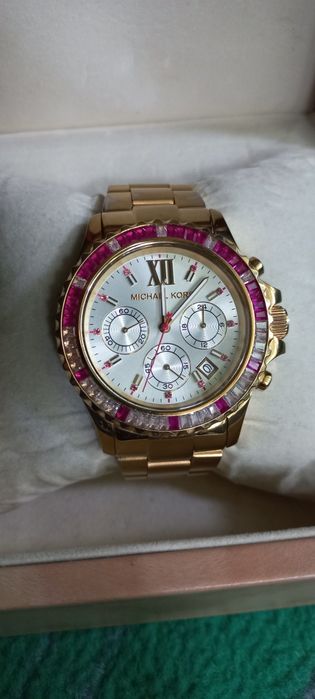 Срочно ! Часы оригинальные Michael Kors