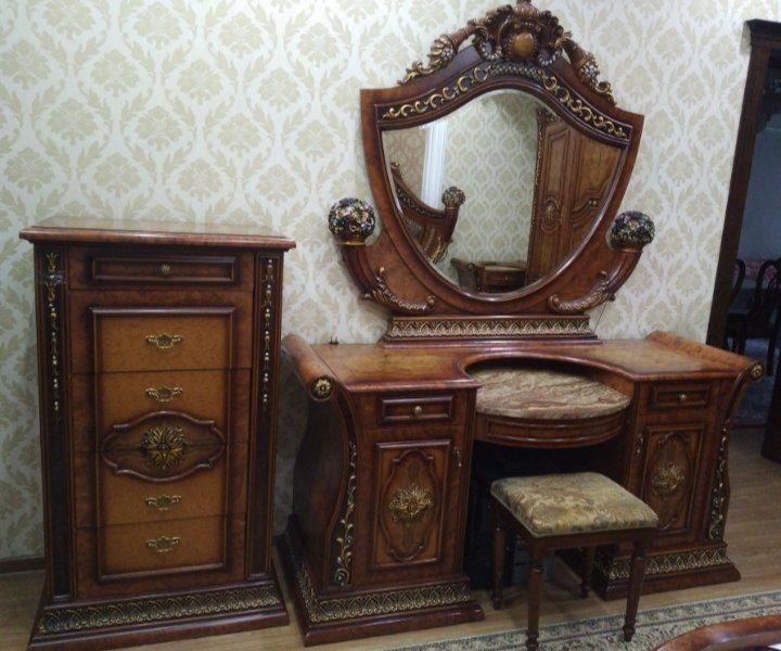 Продается гостиный и спалный гарнитур