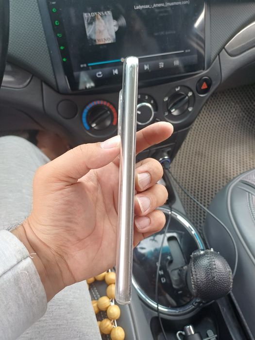 Срочно продается Honor 400pro