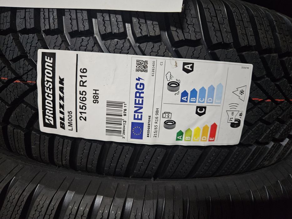 215/65R16 Bridgestone зимни 26г.