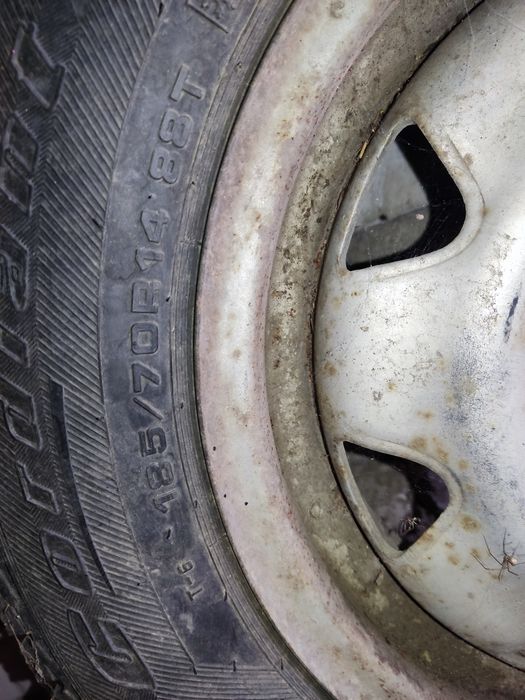 Продам зимнюю резину