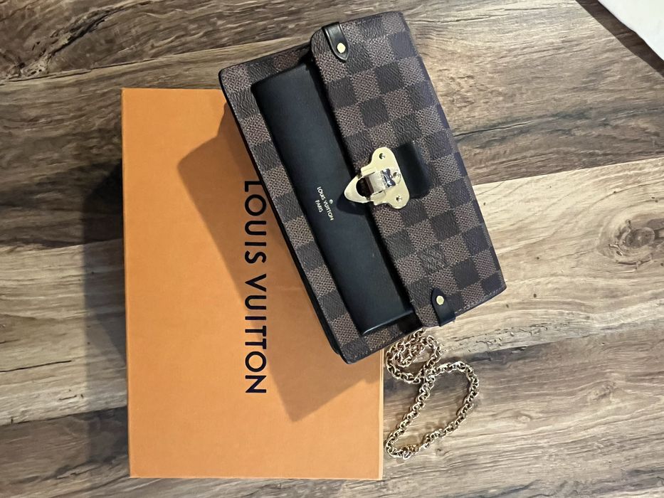 Vând geanta autentica Louis Vuitton Vavin